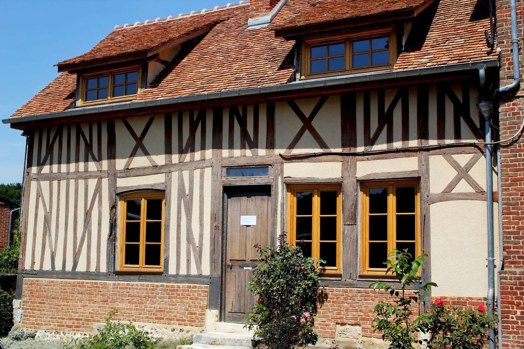Hotel La Licorne & Spa Lyons-la-Forêt Exteriér fotografie