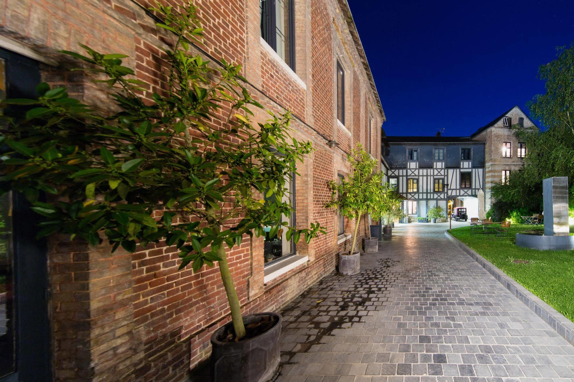 Hotel La Licorne & Spa Lyons-la-Forêt Exteriér fotografie